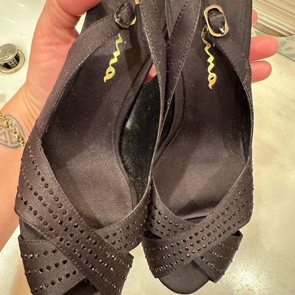 Nina Black Luster Shoes Box - Picture 4 of 8